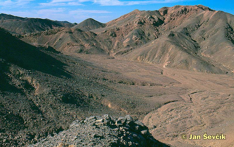 Photo of as sahrá ash shargíyah, desert.