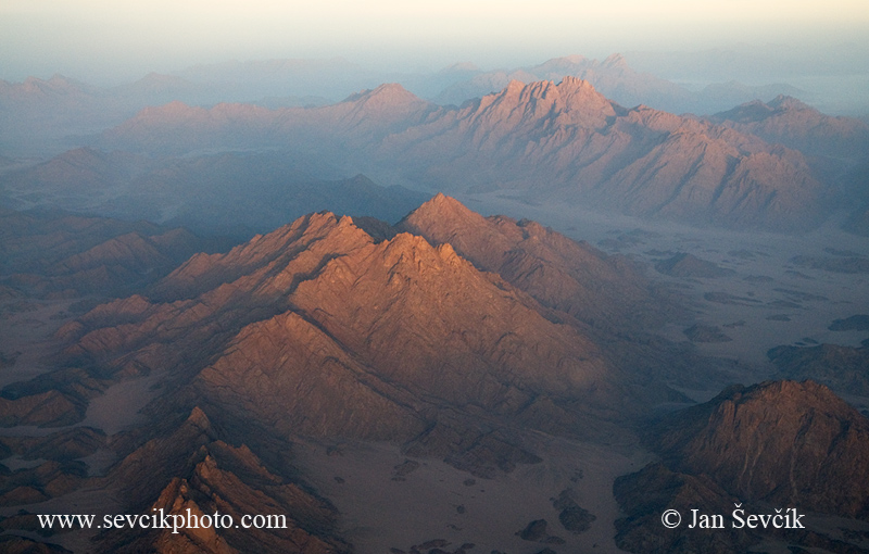Photo of pouštní hory v blízkosti Hurghady as sahrá ash shargíyah