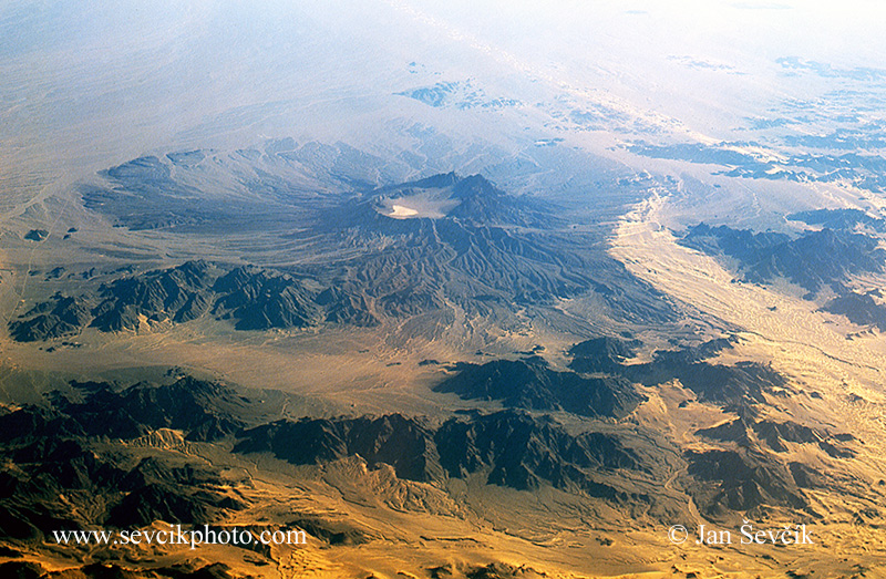 Photo ofKuh-e-Bazman volcano